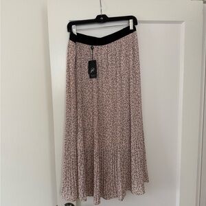 Elegant Pink Patterned Skirt